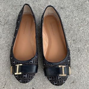 Women’s flat shoes